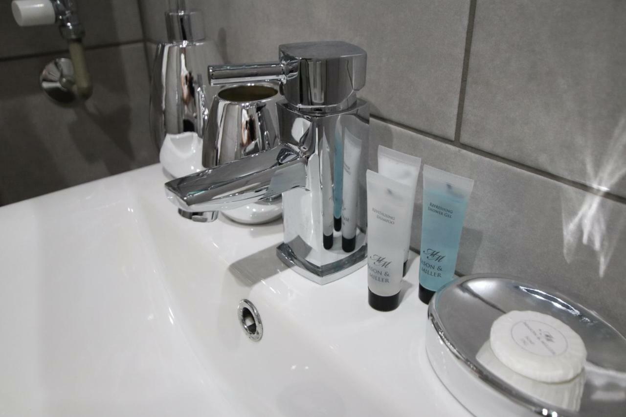 Halifax House, One Bedroom Apartment 216 Bagian luar foto