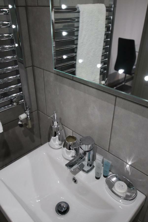 Halifax House, One Bedroom Apartment 216 Bagian luar foto